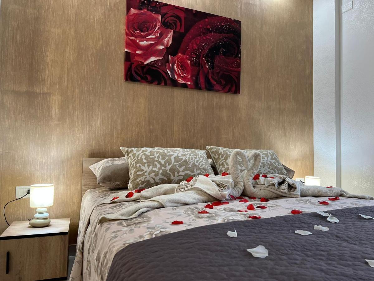 L'Oasi Del Raganello Bed & Breakfast Чивита Екстериор снимка