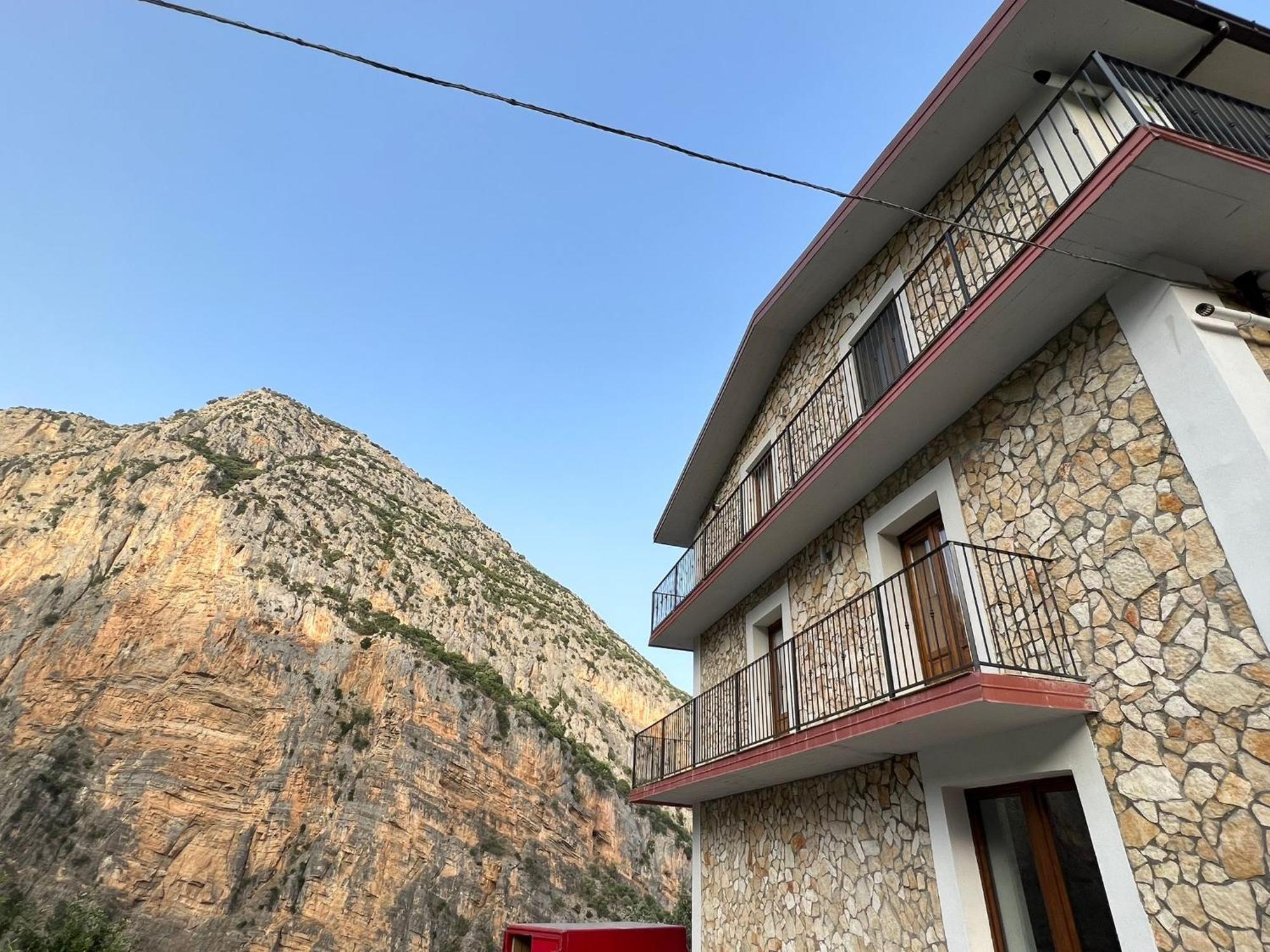 L'Oasi Del Raganello Bed & Breakfast Чивита Екстериор снимка