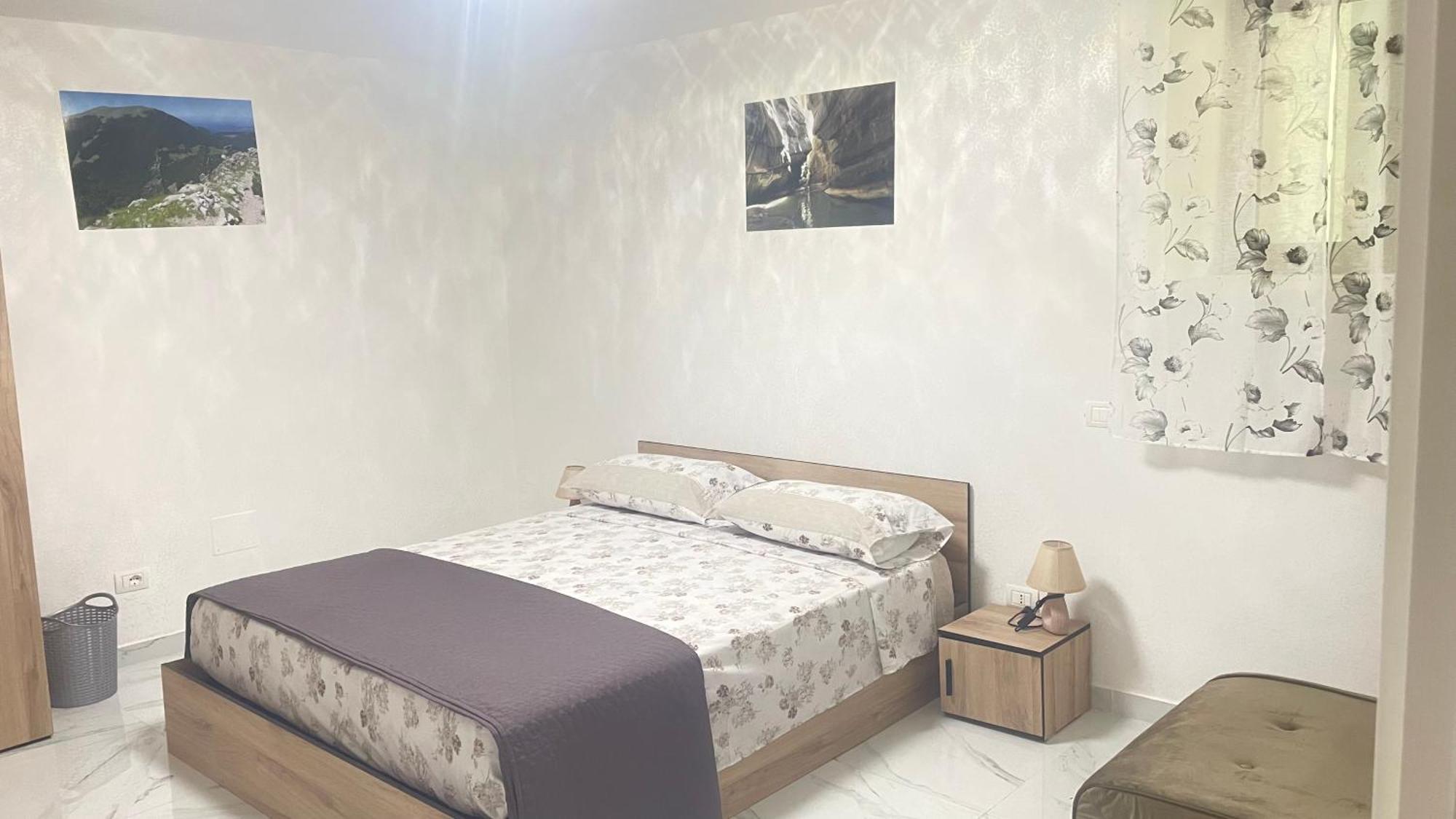 L'Oasi Del Raganello Bed & Breakfast Чивита Екстериор снимка